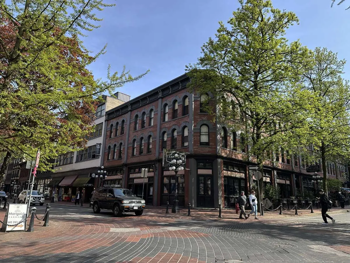 Gastown Vancouver (Everything You Need to Know) + Pics