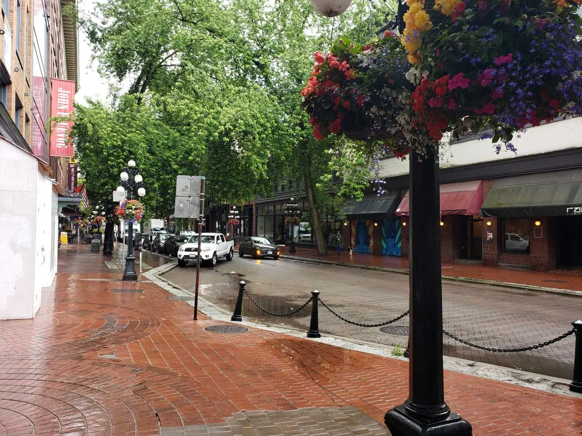Gastown Vancouver (Everything You Need to Know) + Pics