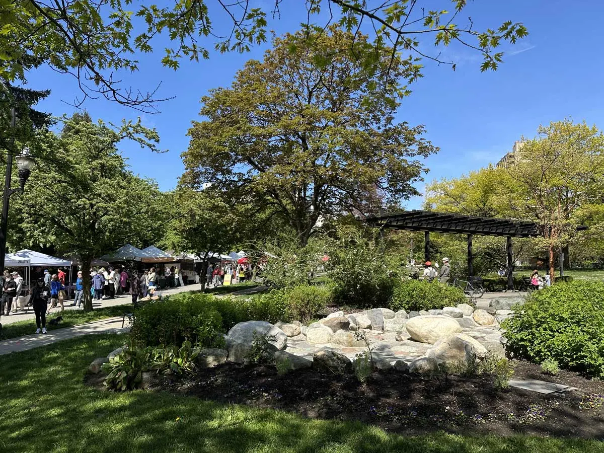 West End Farmers Market (May to Oct—Sat: 9am-2pm)