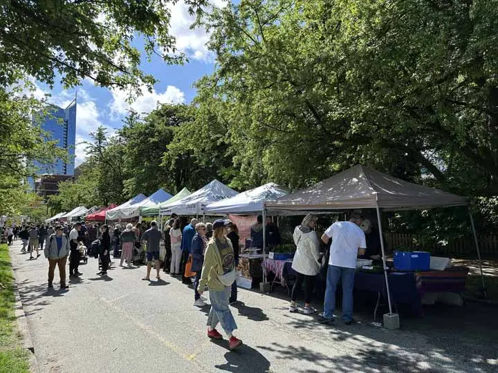 West End Farmers Market (May to Oct—Sat: 9am-2pm)