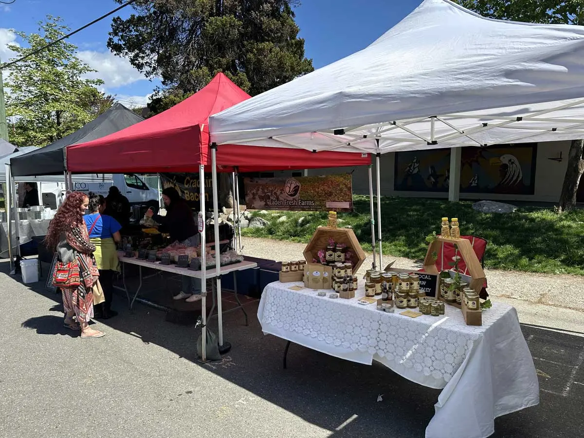 Mount Pleasant Farmers Market (May to Oct, Sun:10am to 2pm)