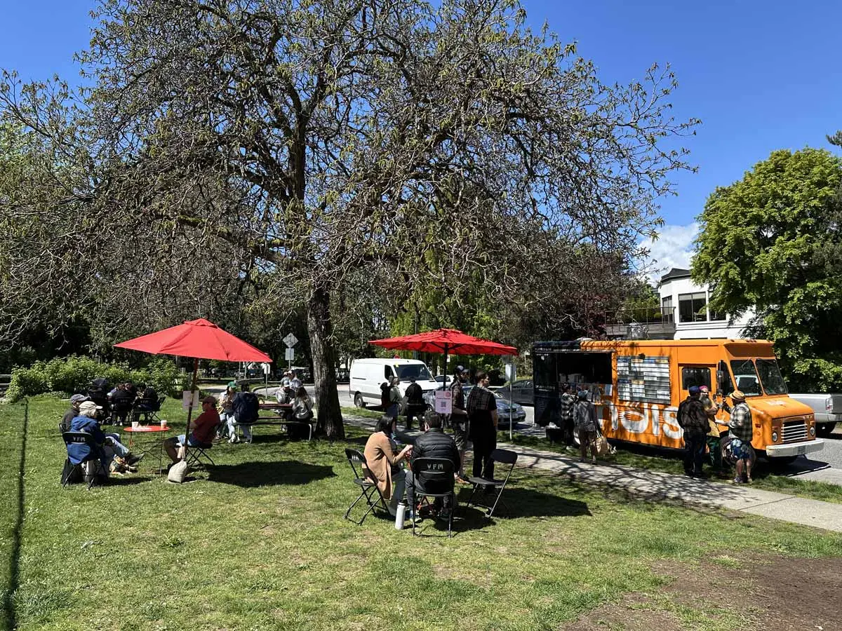 Mount Pleasant Farmers Market (May to Oct, Sun:10am to 2pm)