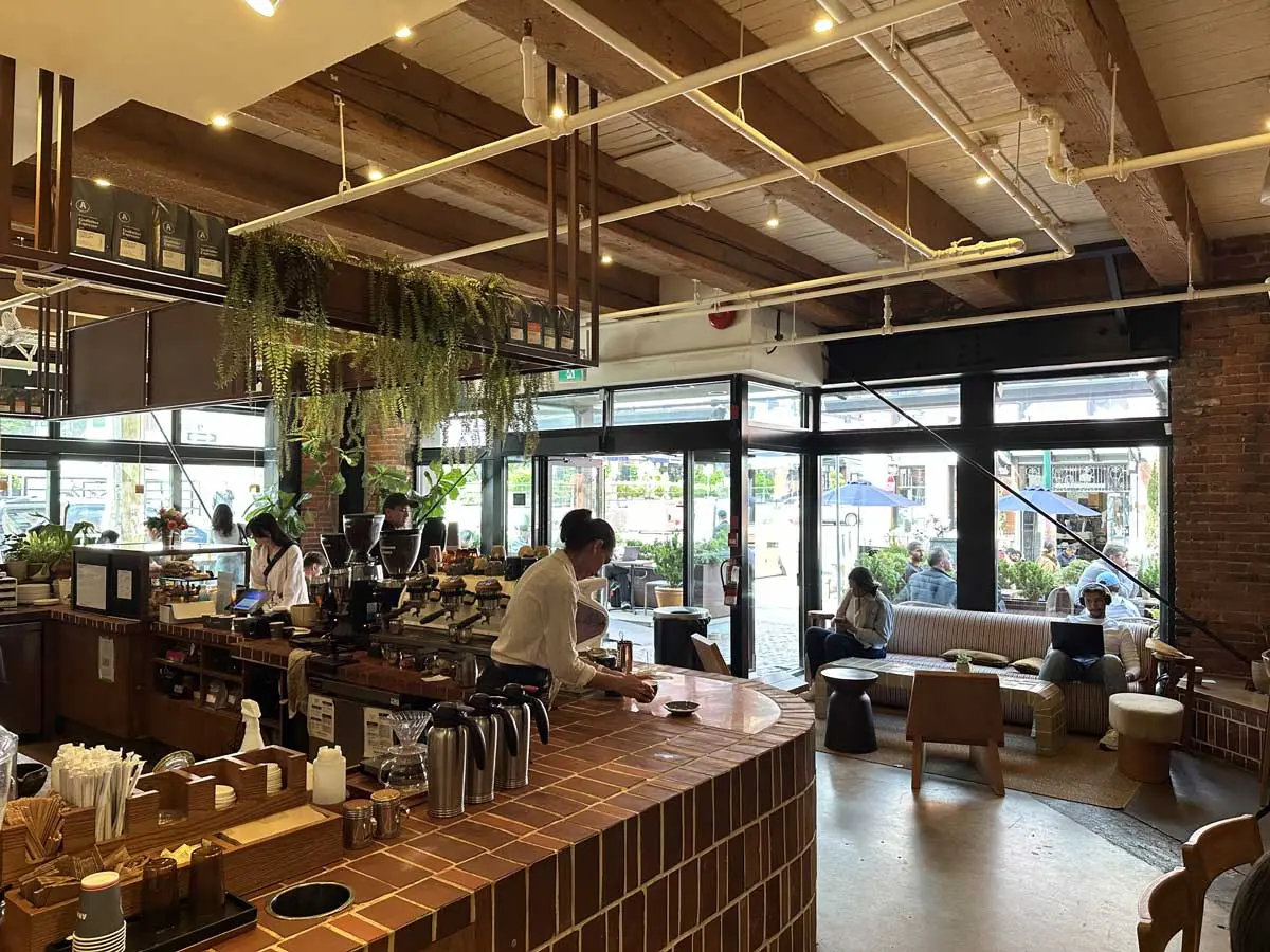 Analog Coffee Yaletown - A Lively Café in Yaletown