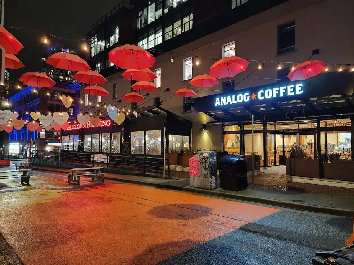 Analog Coffee Yaletown - A Lively Café in Yaletown
