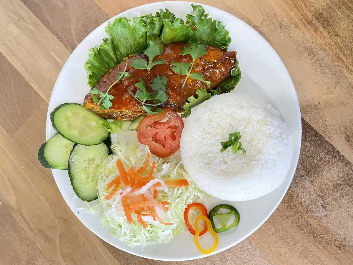 La Maison Da Nang Vietnamese Restaurant - 5195 Victoria Dr